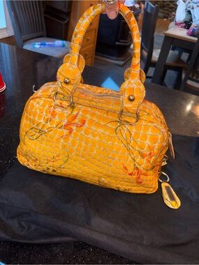 Roberto Ronaldi Genuine Croc Skin bag with lock and Key 🔐